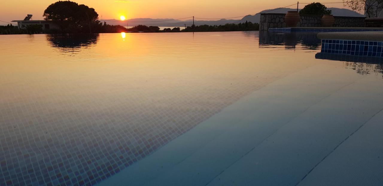 Villa Sealine Pefki Buitenkant foto